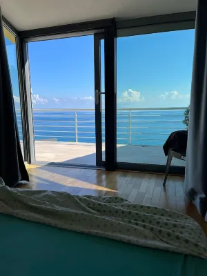 The swimming villa with pool