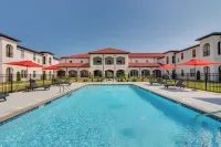 Resort Apartment in Loretto w/ Private Patio! - Wifi
