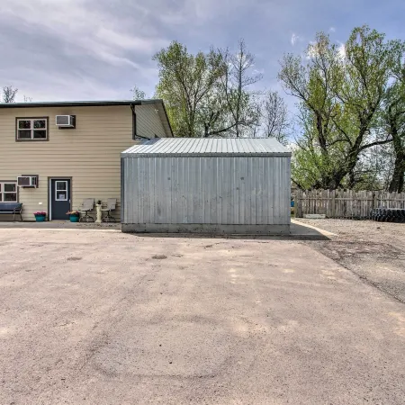 Chic Retro Retreat in Choteau: Walk to Dtwn!