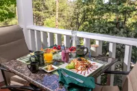 Sheridan House Inn- Adult Only Accommodation - Morgenmad
