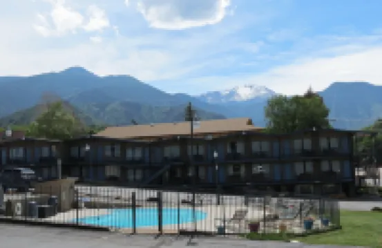 Silver Saddle Motel