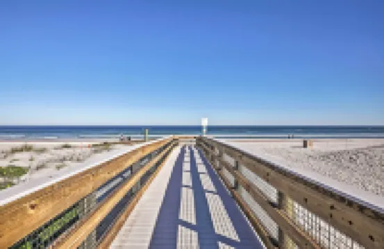 Beach Retreat in Jacksonville Pet and Family-Friendly - parking