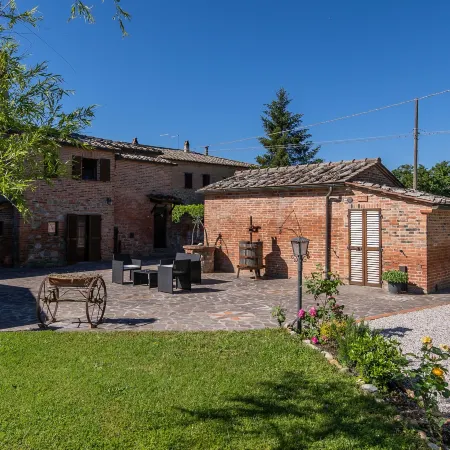 Borgo Terrosi Отели в г. Синалунга