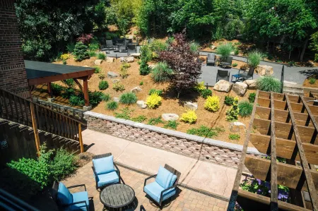 Inn of the White Salmon Отели рядом с достопримечательностью «Парк Марина»