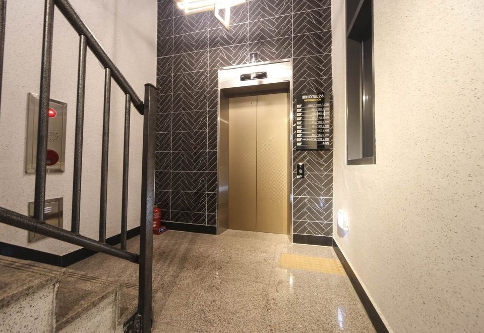 부산역 호텔26 외관 또는 근처 부산역 풍경