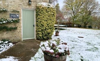 Garden Barn - Housity