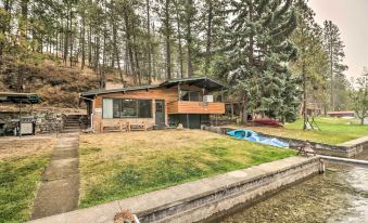 Flathead Lake Waterfront Cabin w/ Dock & Kayaks