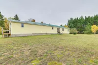 Spacious de Tour Village Home Near Lake Huron! -  Privatzimmer