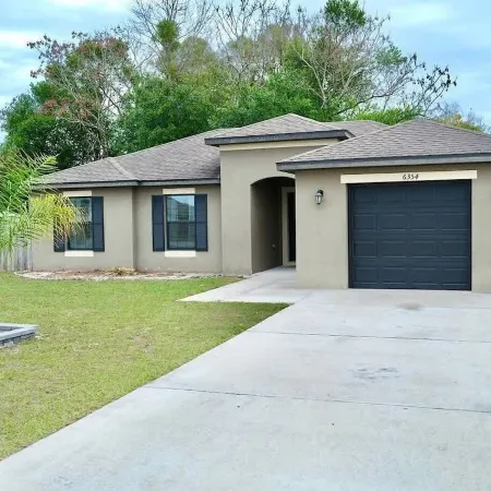 Brooksville Retreat! 3 Bed, 2 Bath!