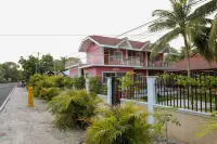 Luzmin BH - Pink House - Guest houses
