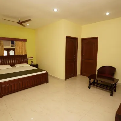 Lloyds Serviced Apartments,Krishna Street,T Nagar Отели рядом с достопримечательностью «Посольство Германии»