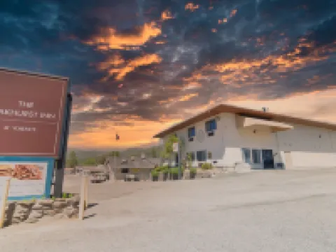 The Oakhurst Inn at Yosemite Hotels in Oakhurst