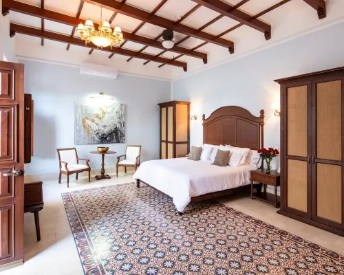 Casa Tavera- Adults Only Hotels near مونتيجو أفينيو