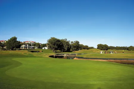 Club Wyndham Port Stephens Отели рядом с достопримечательностью «Anchorage Marina Port Stephens»