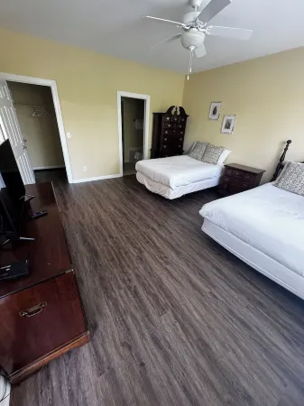 Lake Side Condo Getaway