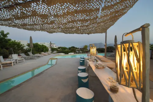Portes Houses فنادق في Skhoinoussa