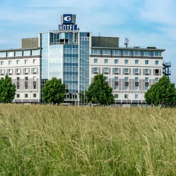 Globana Airport Hotel