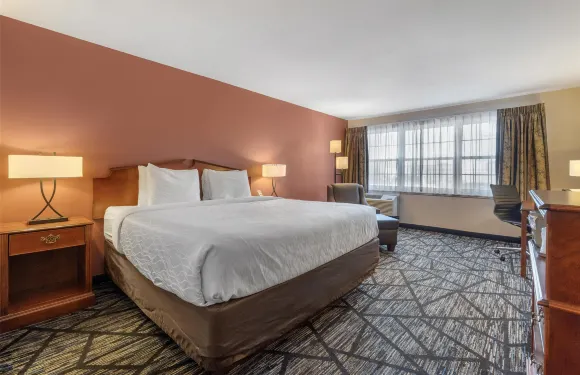 精品酒店（Surestay Plus Hotel By Best Western Auburn）