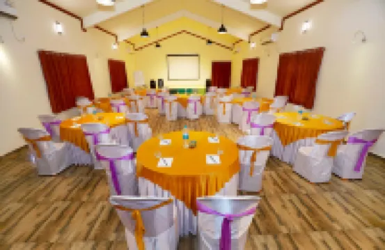 Chira Meadows Ecoresort, Dapoli