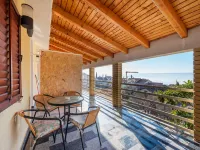 Beautiful Apartment in Jasenice Near Sea