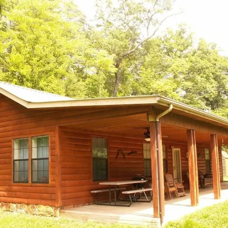 3-bedroom 3-bath cabin just 6 minutes drive to Harrahs Cherokee Casino