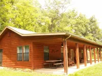 3-Bedroom 3-Bath Cabin 6 Minute Drive to Harrah's Casino - 1 GIG Internet