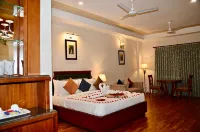 Royale De' Casa Resort Kaziranga Hôtels à : No.1 Sildubi