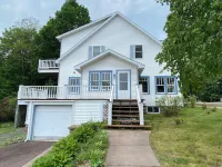 Downtown Bayfield Home W/ Lake Views, Near Ferry & Marina