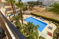 C02 - Luxury 3 Bed with Pool View Hôtels à : São Sebastião
