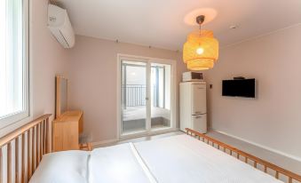 Yangyang Yoloha Dongho Beach Branch