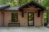 Spacious 7-bedroom cabin near Lake Cumberland