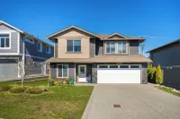 Cozy Two Bedroom, centrally located