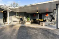 Serenity Spot- Charming 3-bedroom house 20 minutes from the Airport.