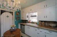 The Cottage on Crockett