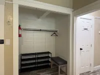 Sequoia Escape 3BR Home w/ King Bed & In-Unit Laundry - 3-نجوم