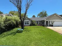 Pool w/slide, low fees, free golf cart, pets welcome. 10 blocks beach-near Mayo.