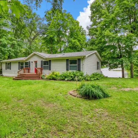 Cabin on Pearl Lake minutes from DL