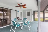 Private Oasis! Heated Pool, Fenced Yard, Poolside Bathroom, Grill, Mins to Beach
