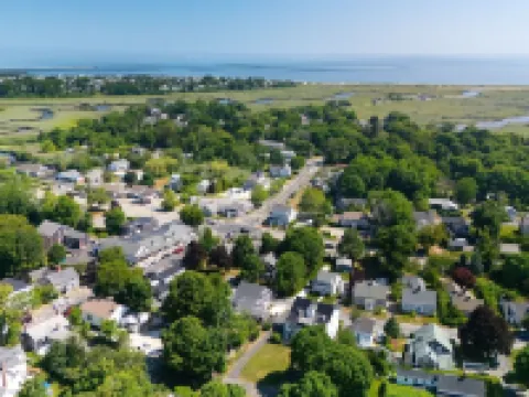 Steps from Javes St Shops, BBQ & Outdoor Shower โรงแรมในSandwich