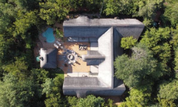 Etnika Manor House