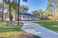 Tranquil Coden Retreat: 10 Mi to Dauphin Island! - Homestays