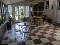Charming 1940s Home Hotels in Jefferson