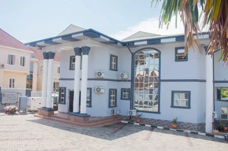 Correct Residence & Resort