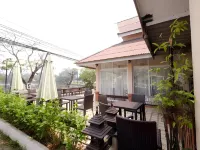 Piya Guesthouse Hotels near Wat Pa Tam Wua