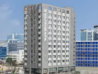 Gold River Hotel Отели рядом с достопримечательностью «Станция метро Gasan Digital Complex»