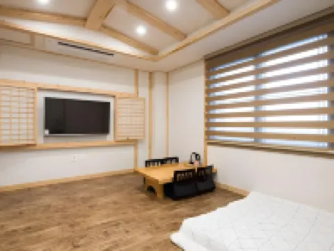 濟州島飛進之家民宿 堂處物洞窟附近的飯店