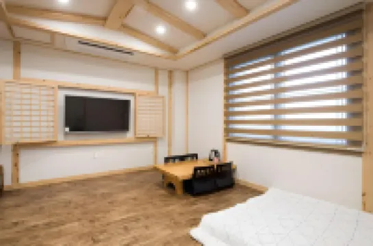 Jeju Flyjin House Pension Hoteles cerca de Gimnyeong Beach
