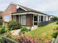 Cozy 2 Bedrooms Lavender Garden House at Oamaru, sweet as home!