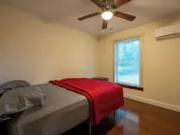 Elmhurst House/ Town-House - Gnd Floor - 3Bd Catskill Mtn View Hotels in Catskill