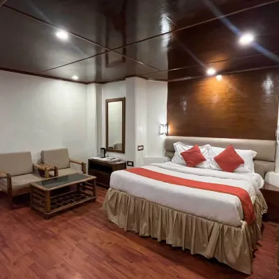 Hotel Rahat Regency Hotels in Chhota Shimla
